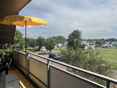 Stinteck: Lichtdurchflutete Eigentumswohnung mit traumhaftem Südbalkon und Panoramablick ins Grüne