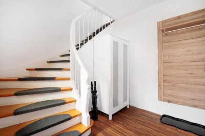 3 ZKB - DG- Wohnung mit BESONDERER Note...!