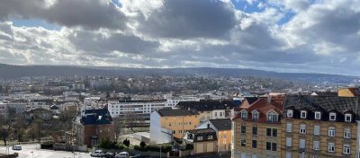 Denkmalgeschützte 5-Zimmer-Maisonette Wohnung