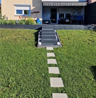 3,5 Zimmer neu renoviert mit überdachter Terrasse, Gartenhaus