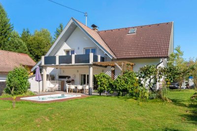 Zwei Häuser – doppelte Möglichkeiten: Wohnen, Genießen &amp; Rendite in Velden am Wörthersee