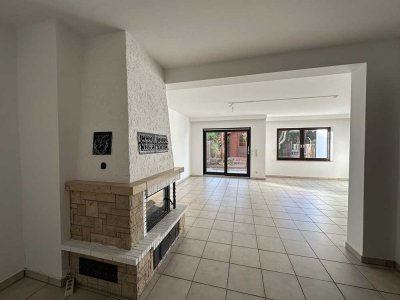 Großzügig geschnittenes RMH in ruhiger, grüner Lage in Weiherhof