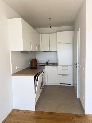 Moderne Dachgeschosswohnung inkl. Einbauküche und Loggia - Top A10