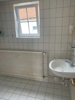 Gepflegte 3-Zimmer-Dachgeschosswohnung mit Einbauküche in Oberkochen