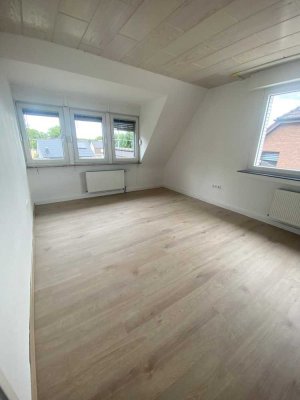 Stilvolle 3-Zimmer-Dachgeschosswohnung mit Balkon in Dortmund
