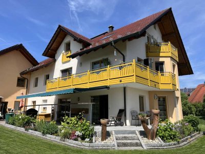 Großzügiges Mehrfamilienhaus mit drei Einheiten – ideal für Kapitalanleger oder Mehrgenerationen