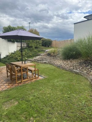Ab 01.11.25: Moderne 3-Zimmer-Gartenwohnung mit Aufzug und Garage