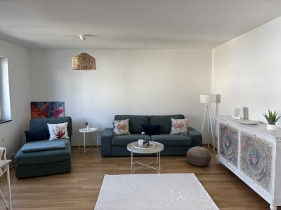 Pendler aufgepasst! Moderne möblierte 2-Zimmerwohnung mit 2 Balkone, Rheinblick, hell, Zentrumsnah!