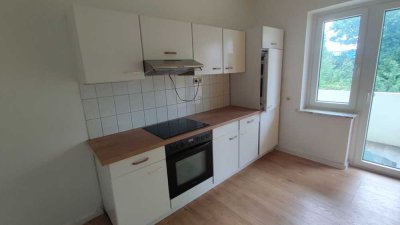 Charmante 2,5 Zimmer Wohnung mit Balkon in kleiner Woheinheit in Neumünster 1. OG