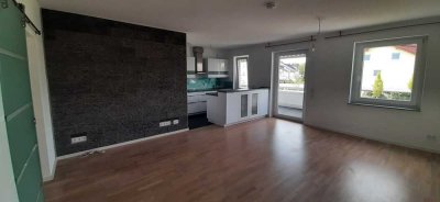 Neuwertige, moderne, helle 3-Zi. Wohnung in zentraler Lage (Von Privat, Ohne Makler)
