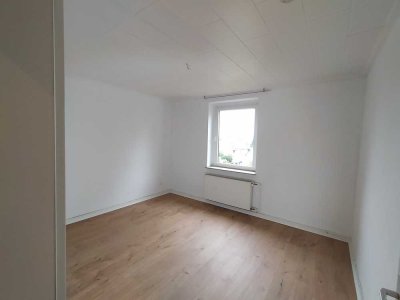 Helle und renovierte 2 Zimmer Wohnung