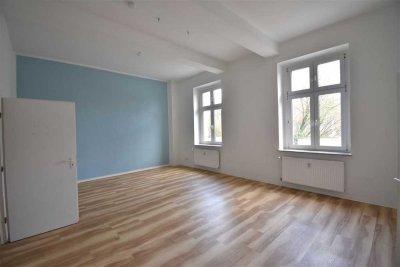 Bezugsfrei! Ehemalige Kita mit Altbaucharme zu vermieten