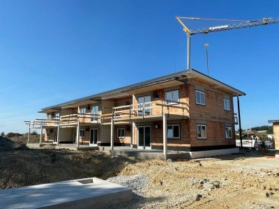 Barrierefreie 2-Zimmer Wohnung mit großzügiger Terrasse und ca. 104 m² Gartenanteil zum fairen Preis (Top 04)