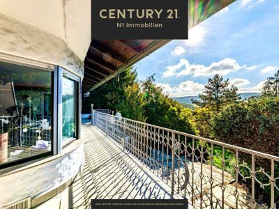 Einfamilienhaus mit Einliegerwohnung und traumhaftem Ausblick