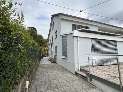 Helle 3-Zimmer-Maisonette mit Wintergarten, Terrasse & Garage in Efringen-Kirchen (Huttingen)