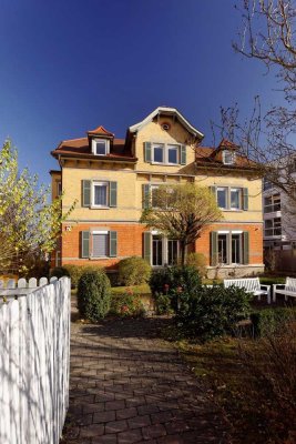 Exklusive 4 1/2-Zimmer-Altbauwohnung mit EBK und Garten in bester Lage in Schorndorf am Schloss