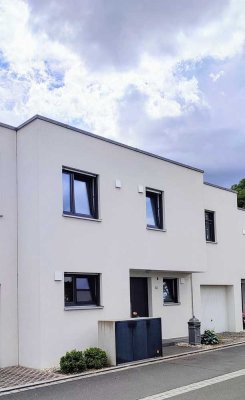 Einziehen und gleich Wohlfühlen: Haus in Fürth Stadeln