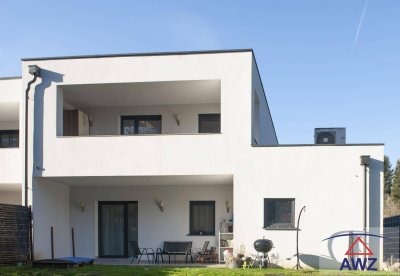 LEOMBACH: Neuwertige Doppelhaushälfte mit Garage in ruhiger und sonniger Lage zu verkaufen!