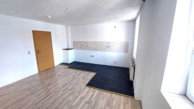 2 Zimmer Dachgeschoss Wohnung zu vermieten