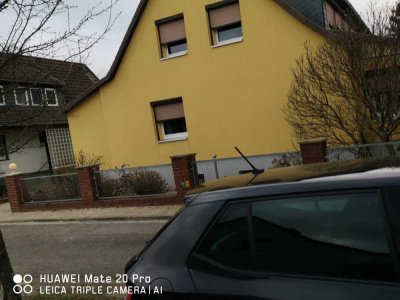 Modernisierte 4-Zimmer-Doppelhaushälfte mit EBK in Stöckheim-Leiferde, Braunschweig