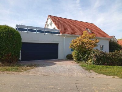 Freistehendes Einfamilienhaus (Neuwertig) mit 8 Zimmern in Edesheim