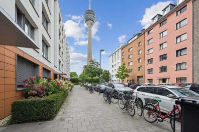 Kapitalanlage mit Potenzial in Bestlage – Mehrfamilienhaus in direkter Rheinturm-Nähe!