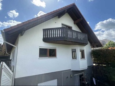 Moderne helle offene 3-Raum-Wohnung mit Balkon und Einbauküche in Monsheim