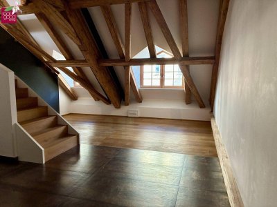 4-Zimmer-Dachgeschosswohnung mit Galerie &amp; Terrasse in unmittelbarer Nähe zum Karmelitermarkt