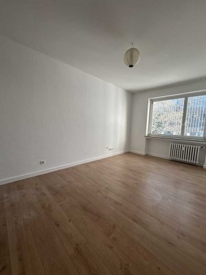 Frisch sanierte 2 Zimmer Wohnung zu vermieten