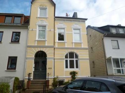 *** Sie lieben das Besondere*** Top renovierte 4 Zimmer Maisonette-Whg. mit EBK, Balkon, Garten ***
