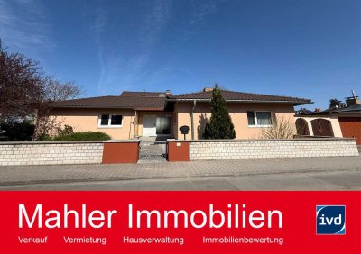 Wohnen auf einer Ebene - Winkelbungalow modernisiert in interessanter Lage von Lorsch
