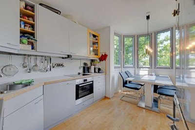 Wohlfühloase, ruhig gelegene 2-Zimmer-Wohnung mit Wohnküche und großem Balkon!