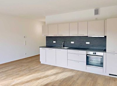 Hannover Kronsrode Neubau: Einbauküche, Süd-Balkon, Fußbodenhzg, Lift, Tiefgarage, Keller etc.