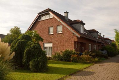 Helles freundliches Reiheneckhaus in Krefeld-Fischeln in attraktiver Lage