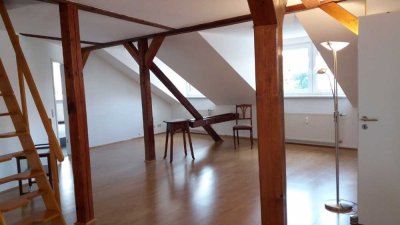Sonnige Dachgeschosswohnung mit kleiner Dachterrasse in attraktiver Innenstadtlage von Erfurt