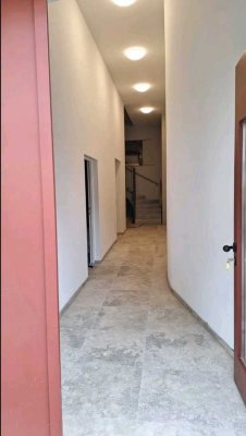 Stilvolle 2-Zi-EK-Wohnung, Terrasse, EBK im frisch sanierten Denkmal im Stadtzentrum