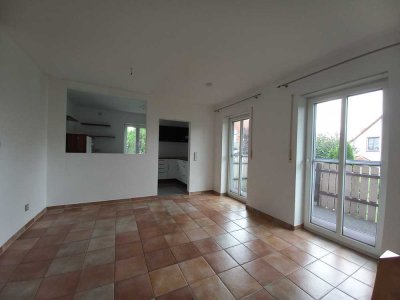 Sehr schöne  5-Zimmer-Wohnung inklusive 2 Kfz-Stellplätze in ruhiger Lage in Kümmersbruck