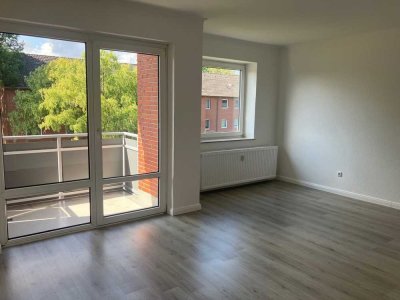 Wir haben renoviert für Sie - Tolle 3-Zimmer-Wohnung mit Balkon in Delmenhorst