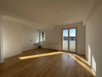 Ruhiges Wohnen auf der Kaiserswerther Straße! Renovierte 2-Zi-Whg mit Balkon