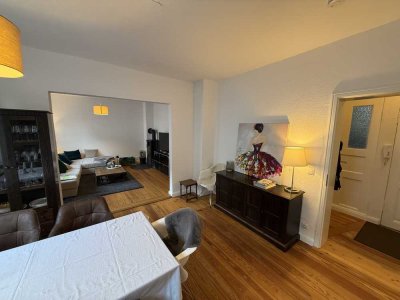 Großzügige und stilvolle 3-Zimmer Altbau Wohnung im Stinkviertel