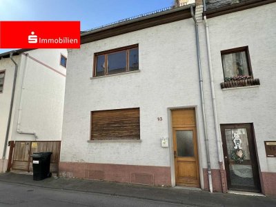 KERN-Sanierungsbedürftiges Stadthaus in gesuchter Wohnlage!