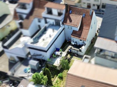 Charmante Doppelhaushälfte in zentraler Lage – umfassend saniert, Kapitalanleger/Monteurzimmer