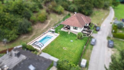 Traumhaus mit Pool und großem Garten in ruhiger Lage – perfekt für Familien!