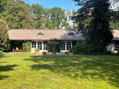 Nähe Olympiazentrum:  Repräsentativer Pferdestall mit attraktivem Wohnhaus in 48231 Warendorf