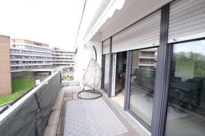 Top! 2 Zimmerwohnung mit Aufzug, Loggia und TG-Stellplatz nahe Rathaus!