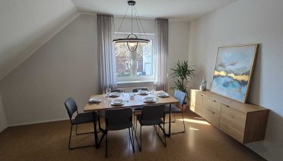 Großzügige 2,5-Zimmer-Wohnung mit moderner Wohnküche und großem Dachboden in Stuttgart-Zazenhausen