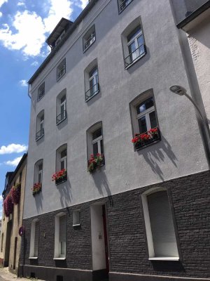 Stilvolle 3-Zimmer - ETW in einem 6 Parteien-Gründerzeithaus