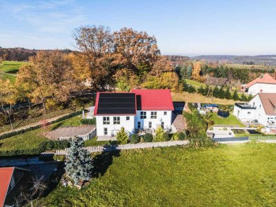 WOHNTRAUM - Hochwertiges Zweifamilienhaus mit viel Platz für die Familie mitten in der Natur