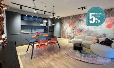 Kurzfristig bezugsfertiger Neubau: 3-Zimmer-Wohnung mit zwei Bädern und Südloggia mit Hofblick
