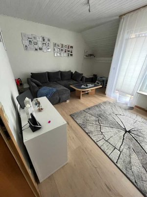 nur Ü50/ 1 Person - 2 Zimmer OG Wohnung 50 m² Balkon -in ruhiger & zentraler Lage in Pfungstadt
